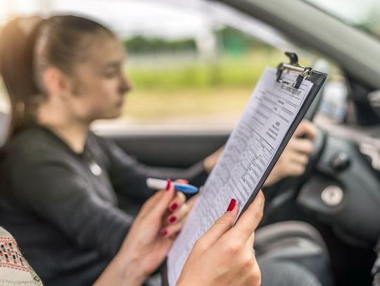 1 tys. zł dodatkowo za prawo jazdy. Ministerstwo nie jest wcale na „nie”