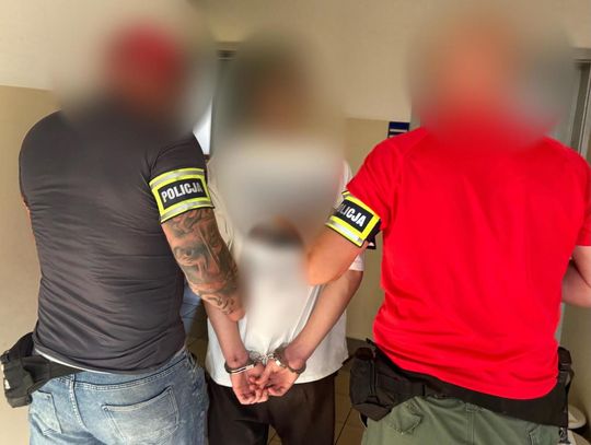 17-latek i jego o rok młodszy kolega odpowiedzą za rozbój