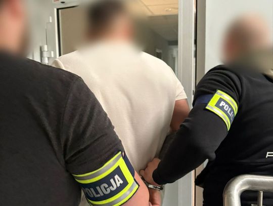 Dociekliwość i dobra współpraca policjantów doprowadziła do zatrzymania dwóch złodziei samochodowych