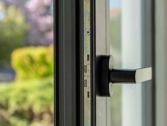 Jak dbać o okna aluminiowe? Praktyczne porady