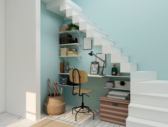 Jak zorganizować przestrzeń pod schodami?