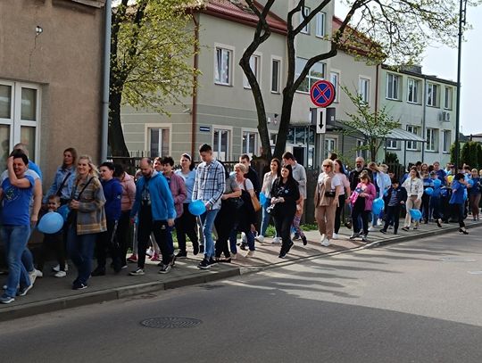 Niebieski Spacer dla Autyzmu ulicami Działdowa