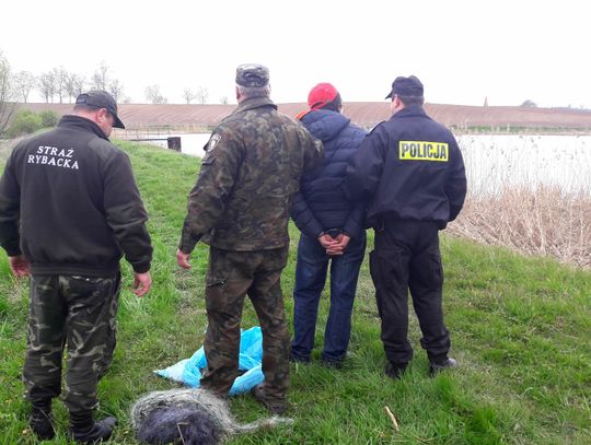 Kłusownik łowił ryby w jeziorze Studa koło Jamielnika i został zatrzymany