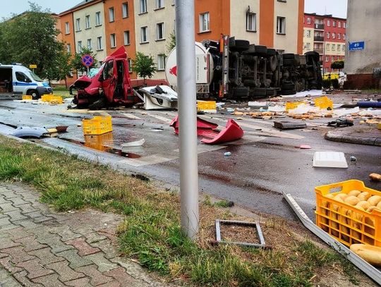 O krok od tragedii. Kierowca zlekceważył znak "STOP"