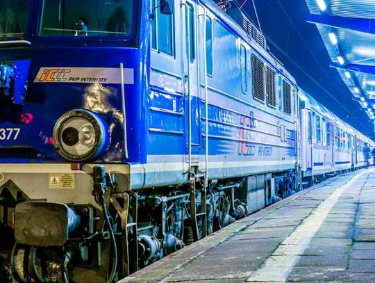 Podwyżka przed feriami, obniżka po feriach. PKP Intercity obniża ceny biletów