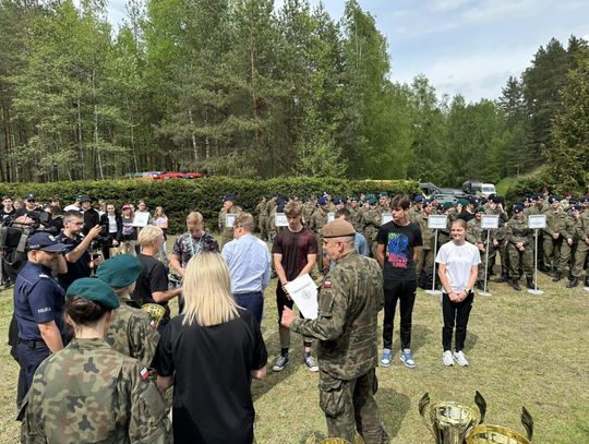 Reprezentacja lidzbarskich licealistów na podium Spartakiady