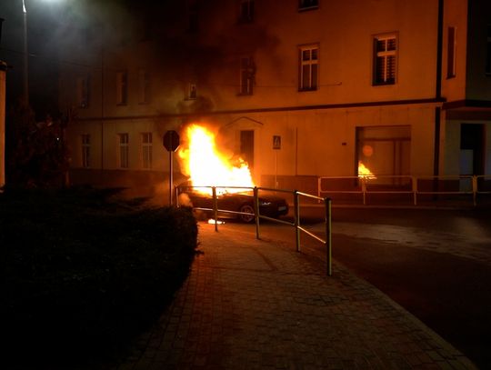 Spłonął samochód w centrum Lubawy