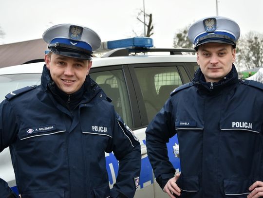 Szybka reakcja policjantów drogówki ocaliła życie 16-latki
