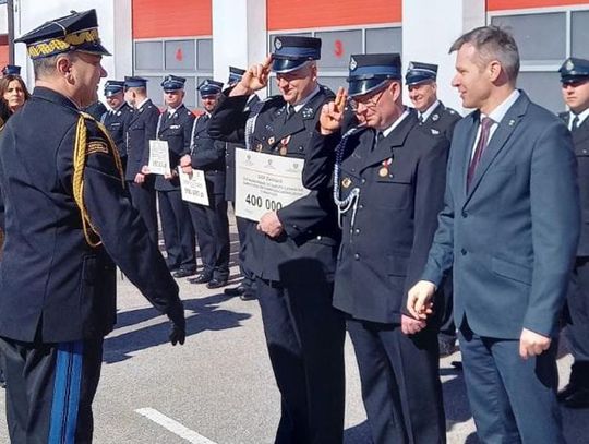 Wręczenie promes na zakup nowych samochodów ratowniczo-gaśniczych dla Jednostek Ochotniczych Straży Pożarnych