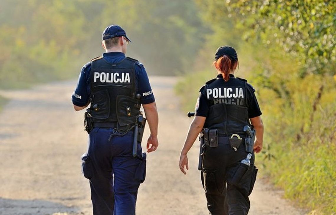 74-latek doznał udaru. Pomogli mu nowomiejscy policjanci