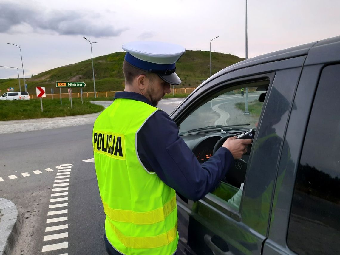 Na ponad 600 kontrolowanych, jeden złamał przepisy. Policyjna akcja na drogach