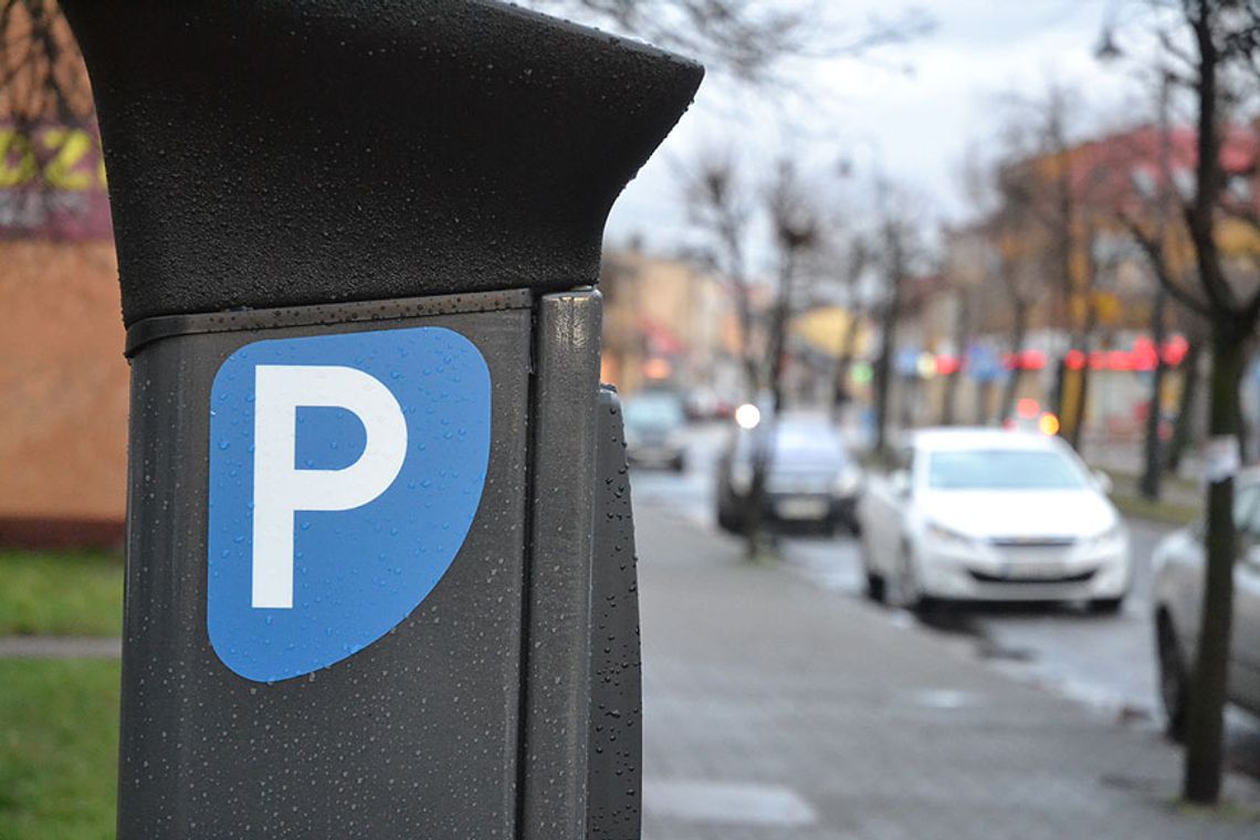 Nowe Miasto zaparkowało w XXI wieku. Za parking zapłacisz z aplikacji