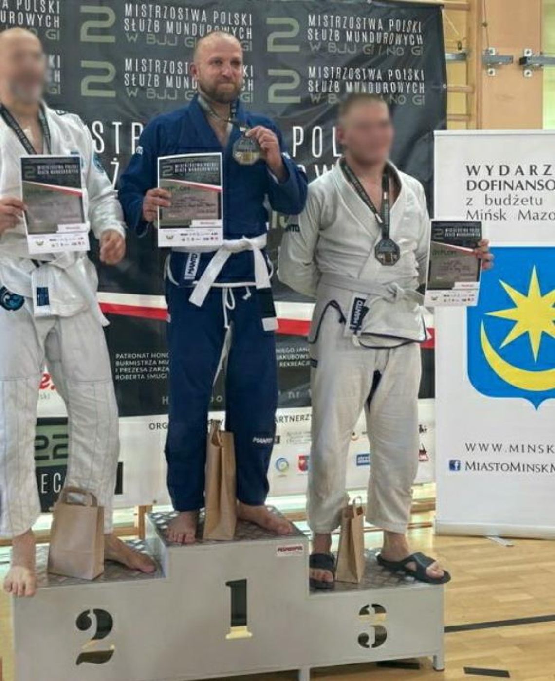 POLICJANT Z OLSZTYNKA MISTRZEM POLSKI W BRAZYLIJSKIM JIU-JITSU