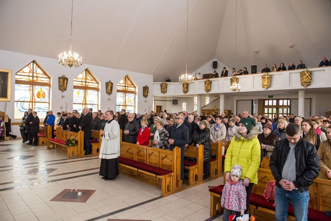 Uroczystość wręczenia medalu Reipublicae Memoriae Meritum, pośmiertnie ks. Marianowi Ofiarze