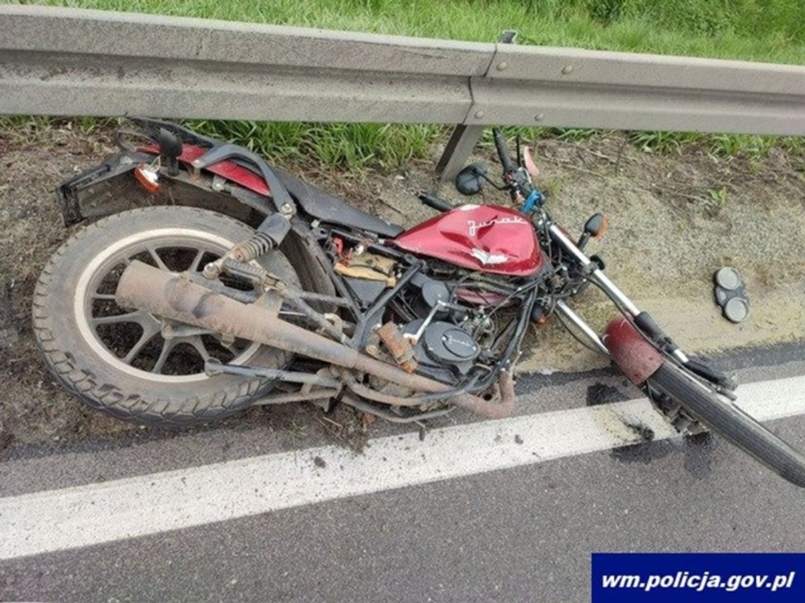 Wypadek na DK15. Rannego motorowerzystę zabrał helikopter LPR