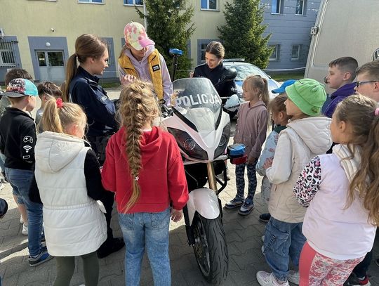 Uczniowie z wizytą u ostródzkich policjantów