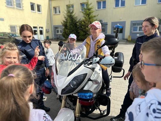 Uczniowie z wizytą u ostródzkich policjantów