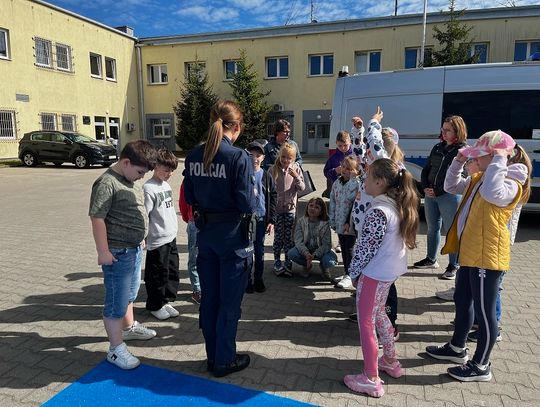 Uczniowie z wizytą u ostródzkich policjantów