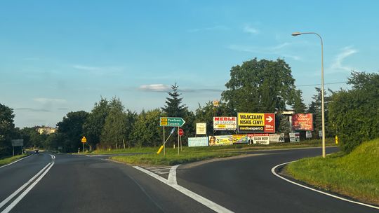 Czy w Lubawie na skrzyżowaniu przy ulicy Toruńskiej (15) powinno powstać rondo? Czy w Lubawie na skrzyżowaniu przy ulicy Toruńskiej (15) powinno powstać rondo?